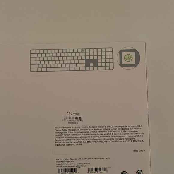 Apple: Magic Keyboard with Touch ID - Picture 2 of 3